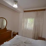 Shqiponja Διαμέρισμα *
