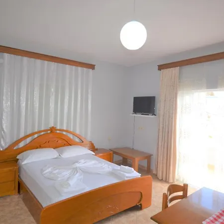 Shqiponja Apartment
