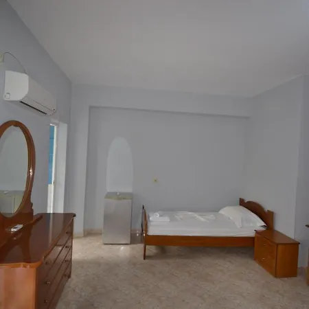 Apartment Shqiponja *