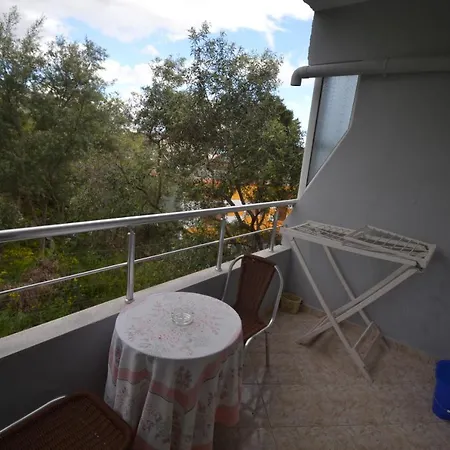 Shqiponja Apartment *