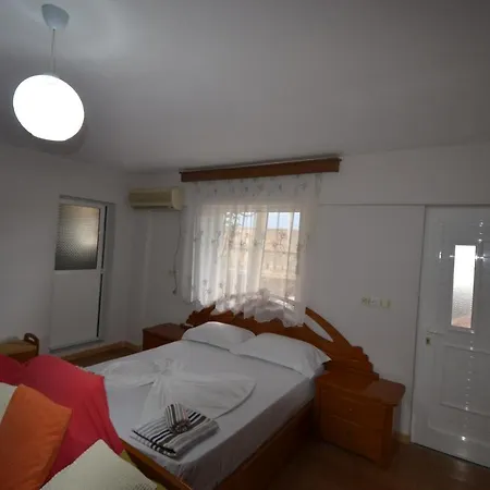 Shqiponja * Sarandë