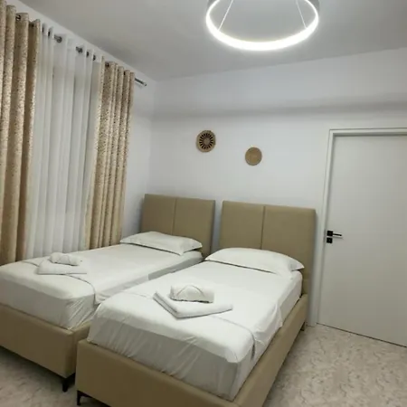 Shqiponja Daire *