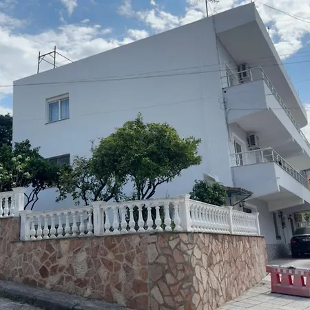 Daire Shqiponja Saranda