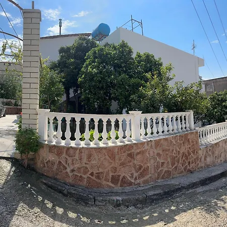 Shqiponja Daire Saranda