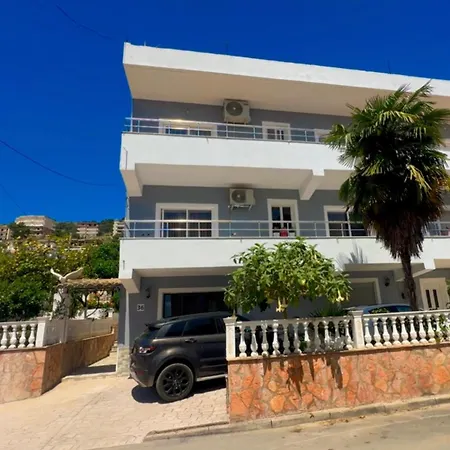 Daire Shqiponja *