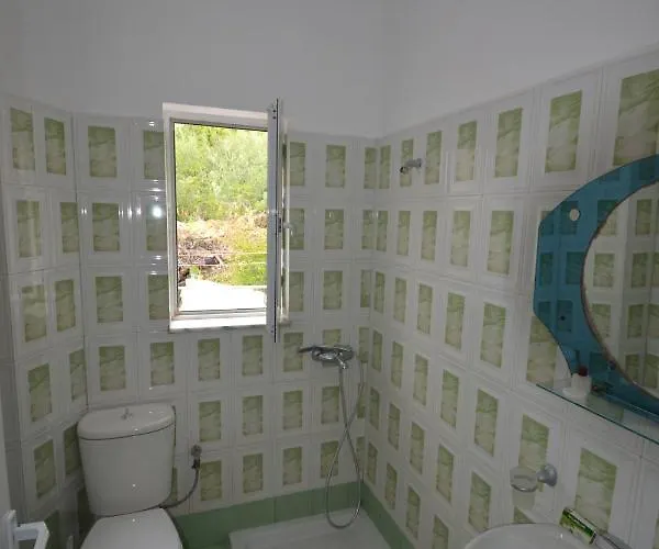 Shqiponja Apartment *