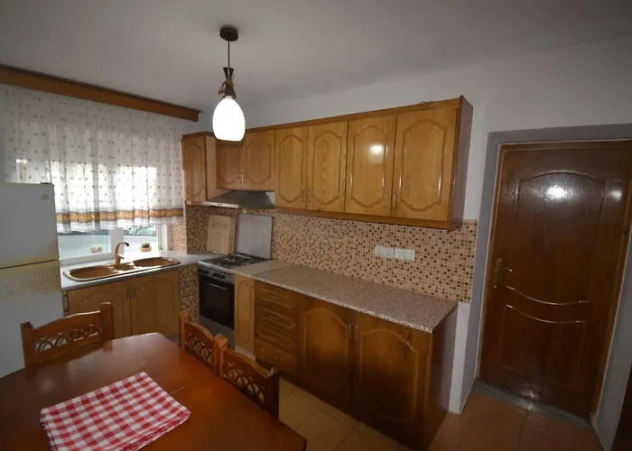 Shqiponja * Sarande