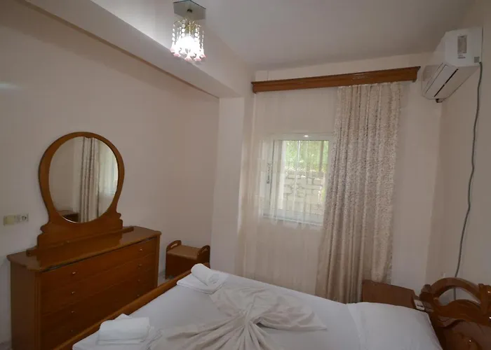 Shqiponja Apartment *