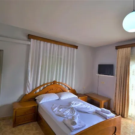 Shqiponja Appartamento *