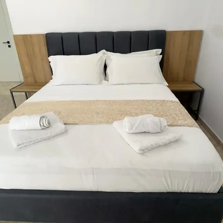 Apartamento Shqiponja *
